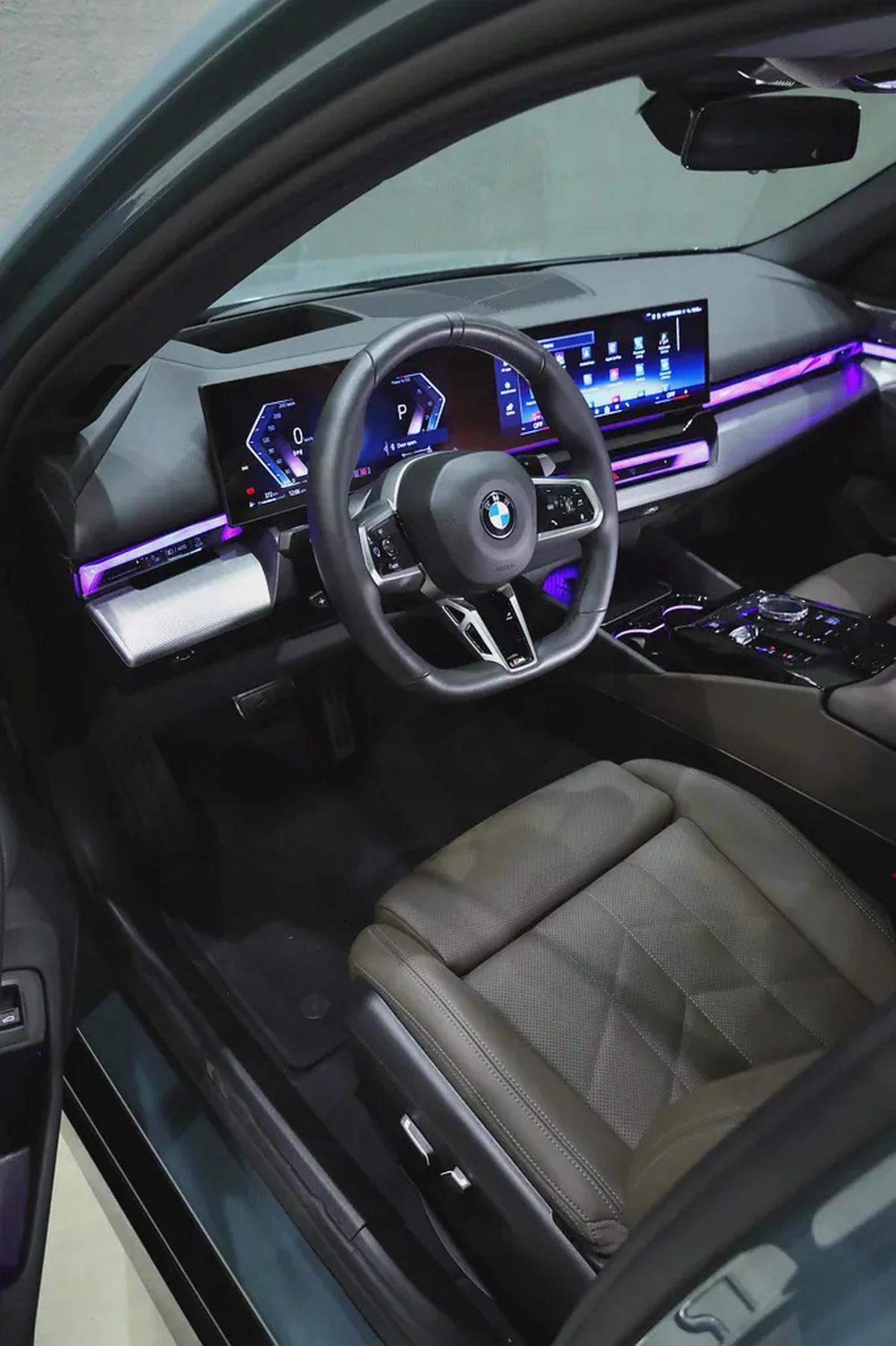 2025 BMW 520i M-Kit GCC Specs - Like New!-7-7