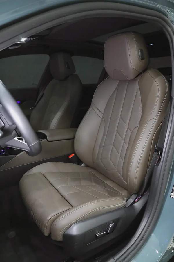 2025 BMW 520i M-Kit GCC Specs - Like New!