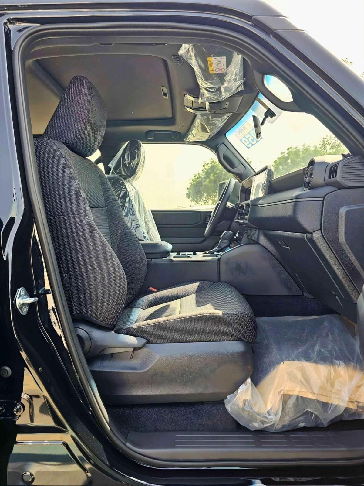 Toyota Prado ALL ROUNDER TURBO / 2.4L PETROL V4 / SUNROOF / DVD+CAMERA / COOL BOX (CODE#PPARS)-10-10