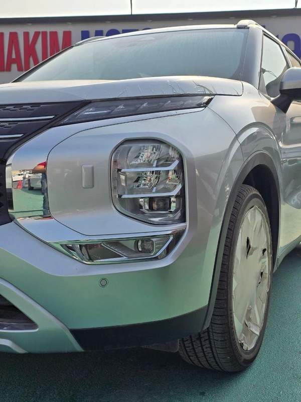 Mitsubishi Outlander H-LINE 2.5L 2026