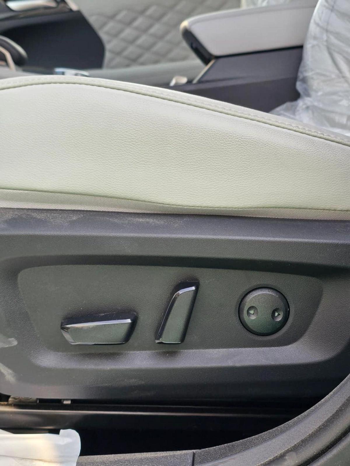 Mitsubishi Outlander H-LINE 2.5L 2026-17-17