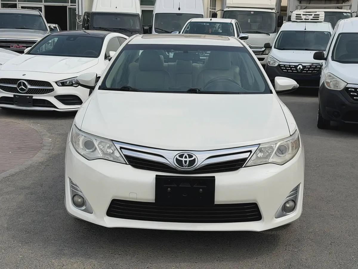 Toyota Camry 2014 Limited White-1-1