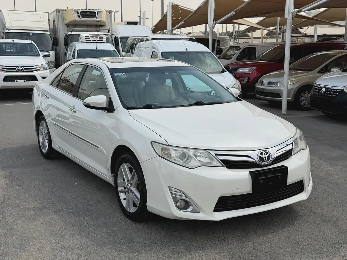 Toyota Camry 2014 Limited White-2-2