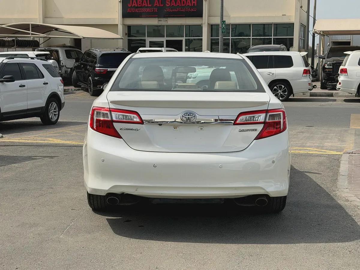 Toyota Camry 2014 Limited White-5-5