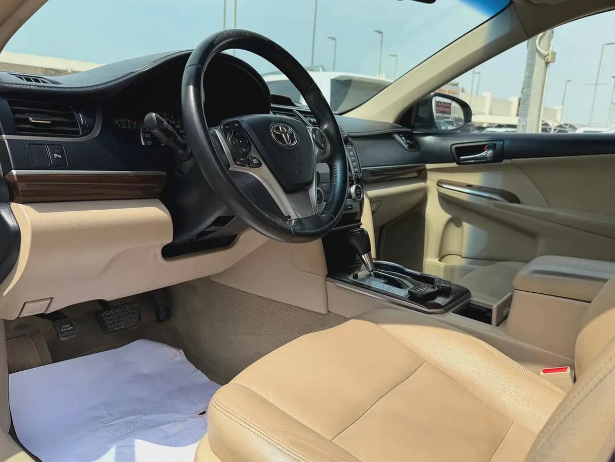 Toyota Camry 2014 Limited White-12-12