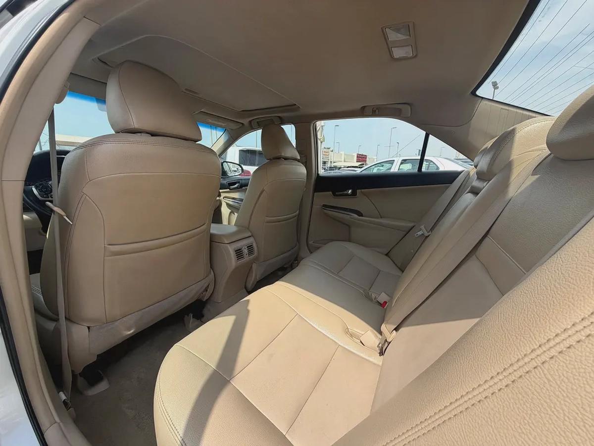 Toyota Camry 2014 Limited White-19-19