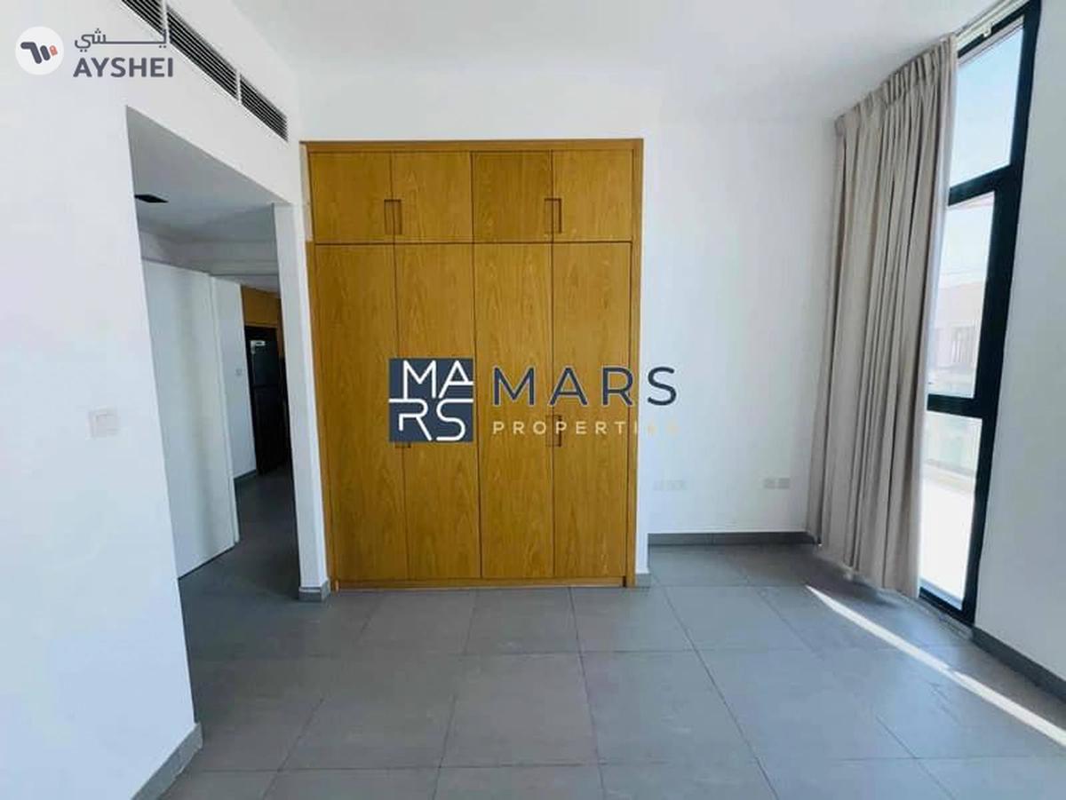 Luxurious // Specious // With Big Balcony-10-10