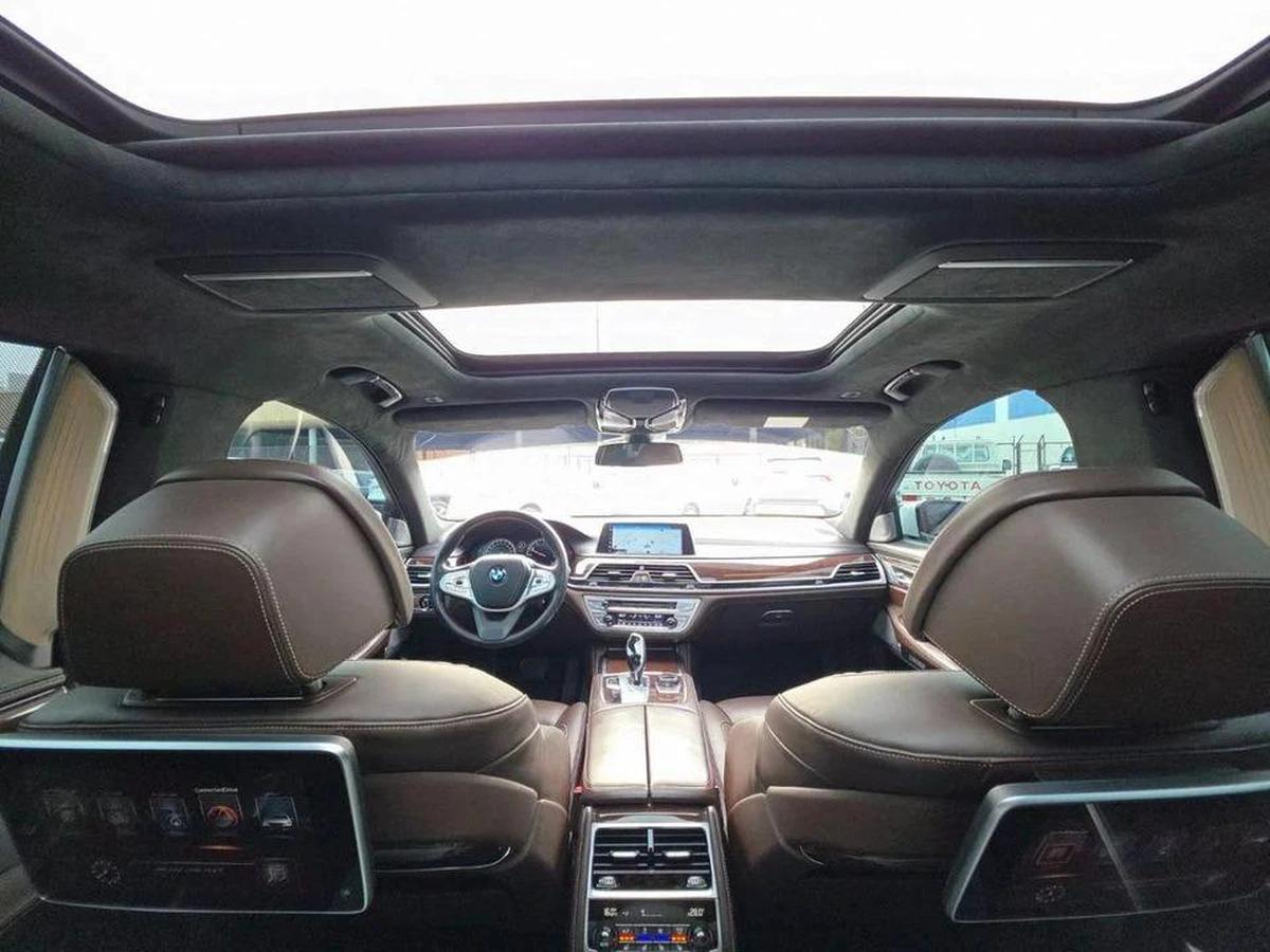 BMW 750i XDrive Luxury Original paint 2016 GCC -3-3