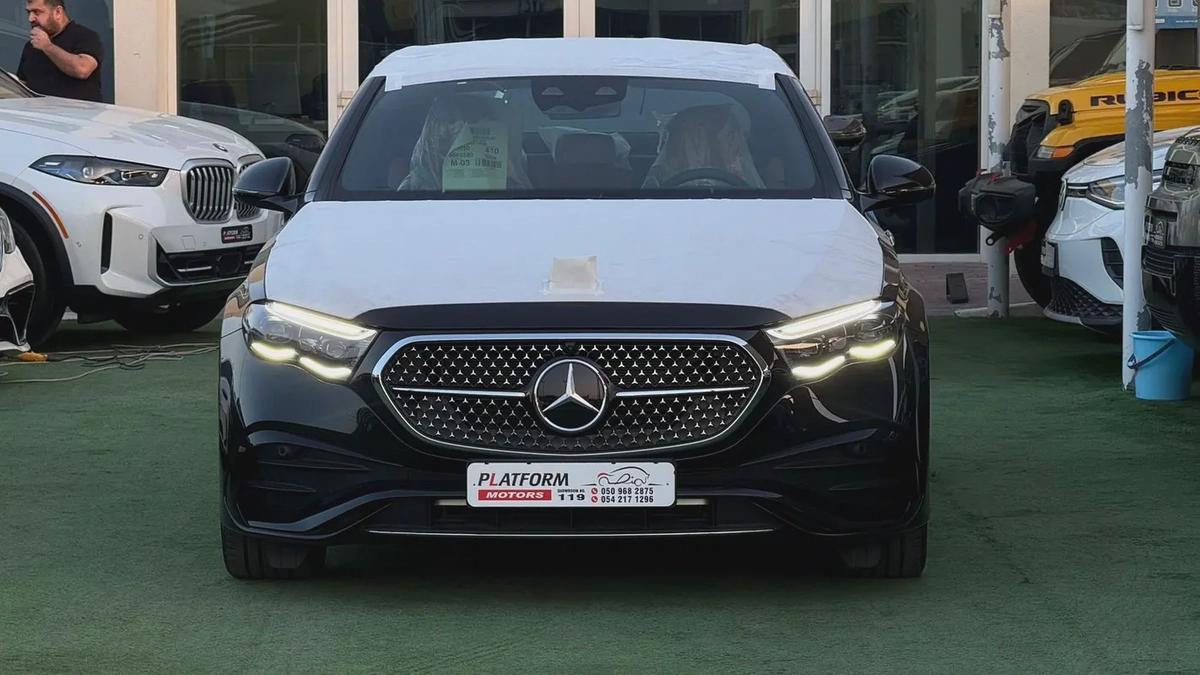 Mercedes E300 model 2025 brand new with contract service مرسيدس اي ٣٠٠ موديل ٢٠٢٥ جديدة مع عقد صيانة-1-1