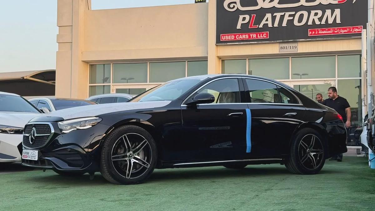 Mercedes E300 model 2025 brand new with contract service مرسيدس اي ٣٠٠ موديل ٢٠٢٥ جديدة مع عقد صيانة-6-6
