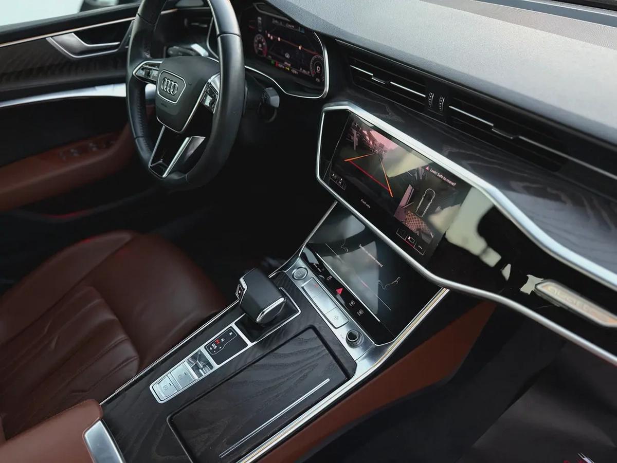 Audi A7 S-Line 2020 - GCC Specs - Excellent Condition-12-12
