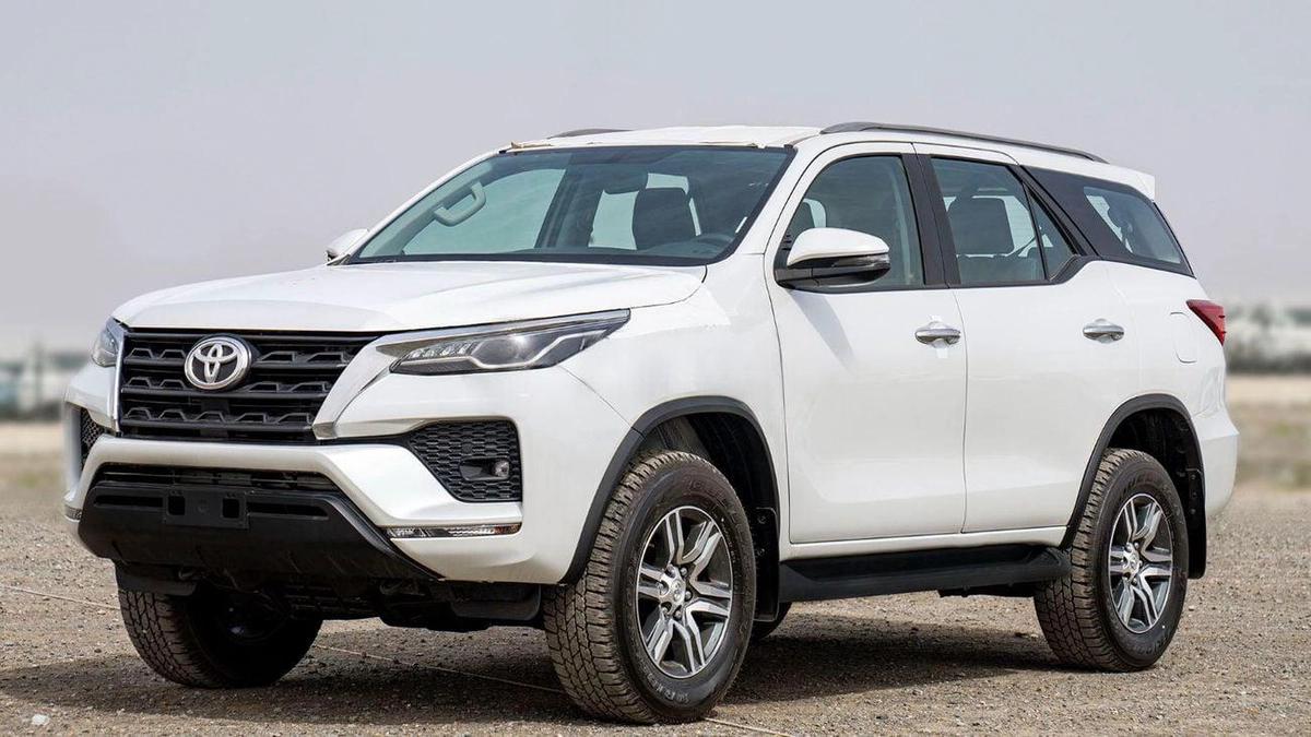 Toyota Fortuner 2.4 diesel-0-0