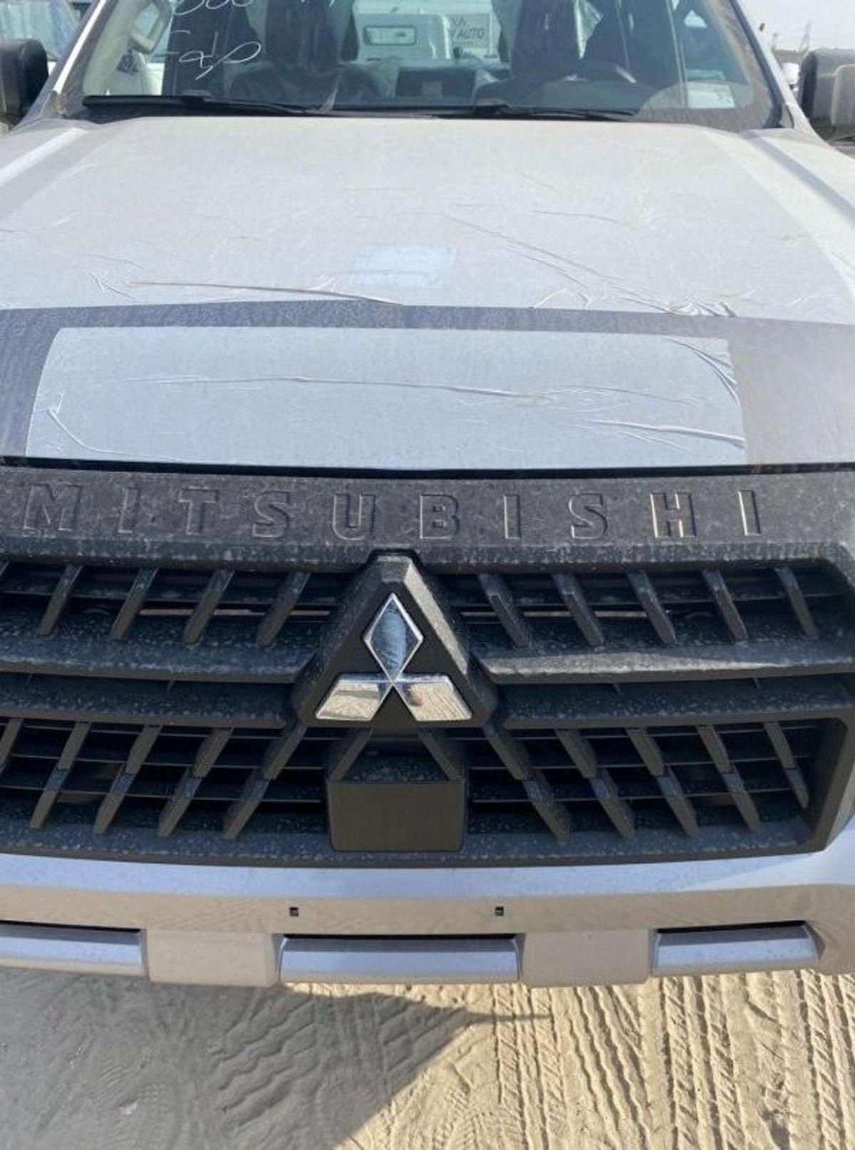 Mitsubishi L200 Mitsubishi GLX L200 Manual Diesel 2024-2-2
