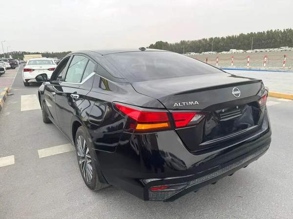 2023 Nissan Altima SV - American Specs - GCC Ready!