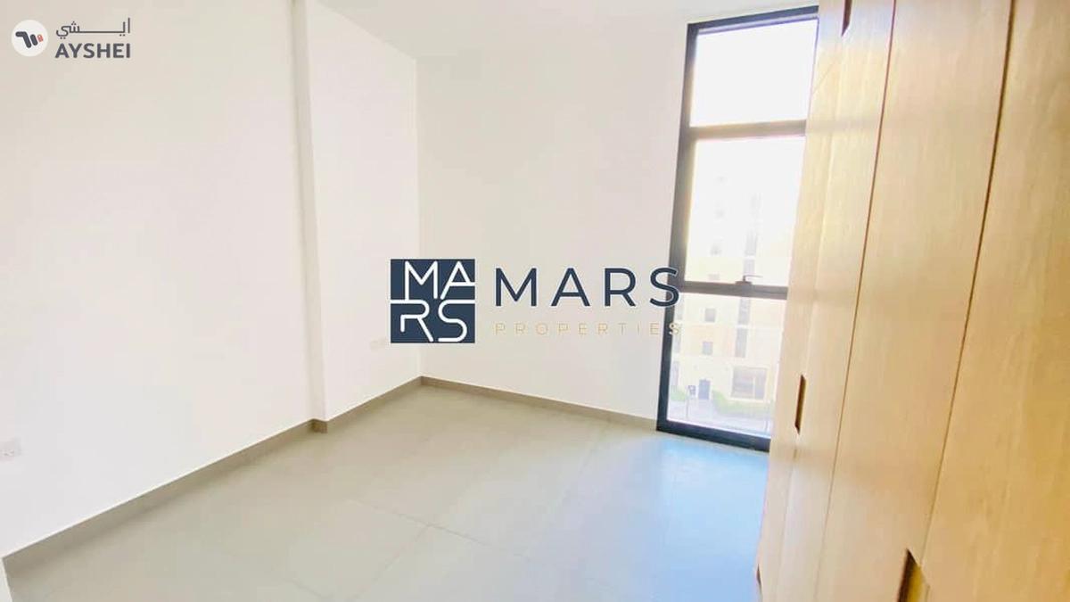 Spacious | Community View | Open Kitchen-18-18