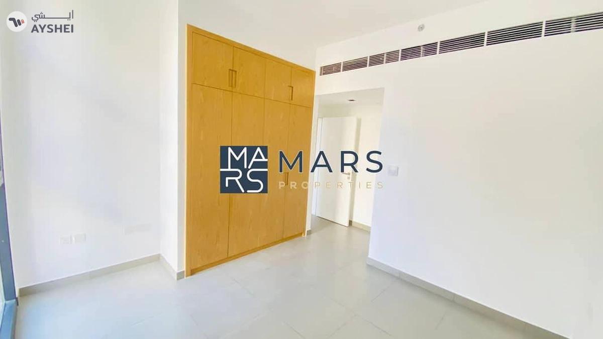 Spacious | Community View | Open Kitchen-19-19