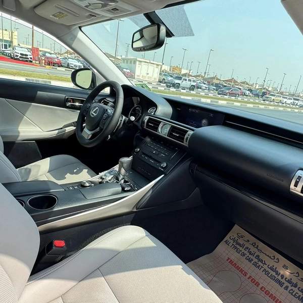 IS300 AWD 2016 | SILVER ( REF-ACD )