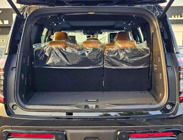Nissan Patrol SE PLATINUM / 3.8L V6 / PWR SEATS WITH 360* CAMERA / HEADUP DISPLAY / FULL OPTION (CODE # SE PLATINU