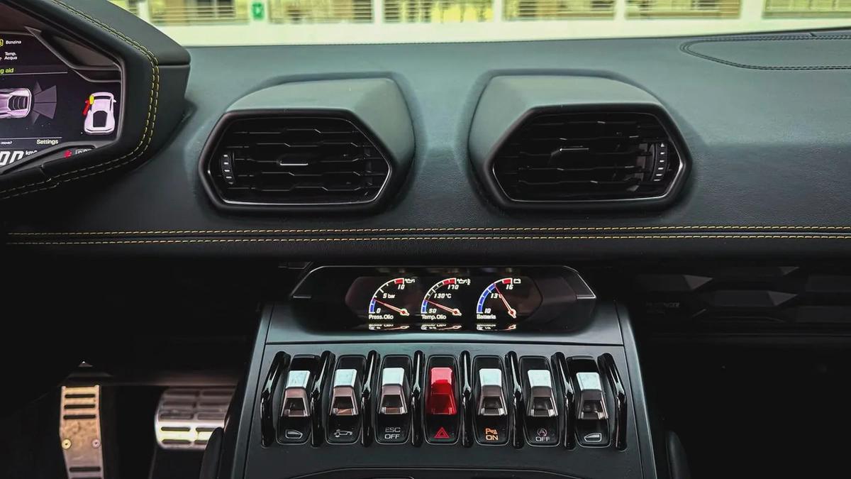 2017 Lamborghini Huracan | 29,000 kms-11-11