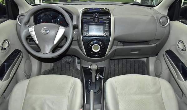 Nissan Sunny ( 2016 Model ) in Silver Color GCC Specs