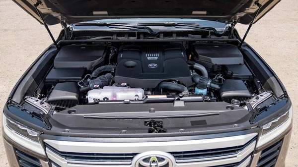 Toyota Land Cruiser VXR 3.5L