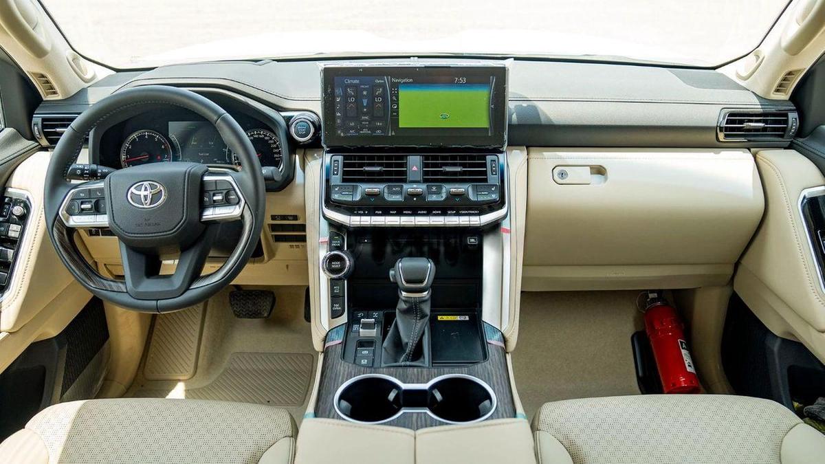 Toyota Land Cruiser VXR 3.5L-9-9