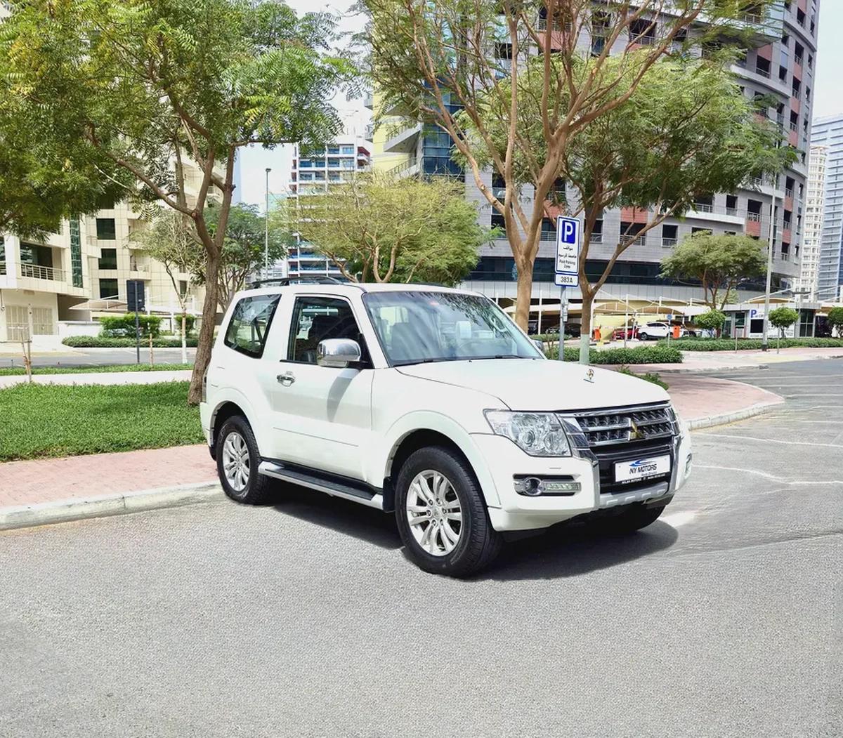 ZERO ACCIDENT II LIKE NEW II FULL SERVICE AVAILABLE II 0 FAULT II GCC Specs - Excellent Condition-1-1