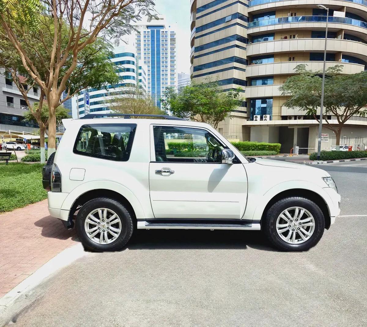 ZERO ACCIDENT II LIKE NEW II FULL SERVICE AVAILABLE II 0 FAULT II GCC Specs - Excellent Condition-2-2