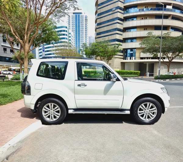 ZERO ACCIDENT II LIKE NEW II FULL SERVICE AVAILABLE II 0 FAULT II GCC Specs - Excellent Condition