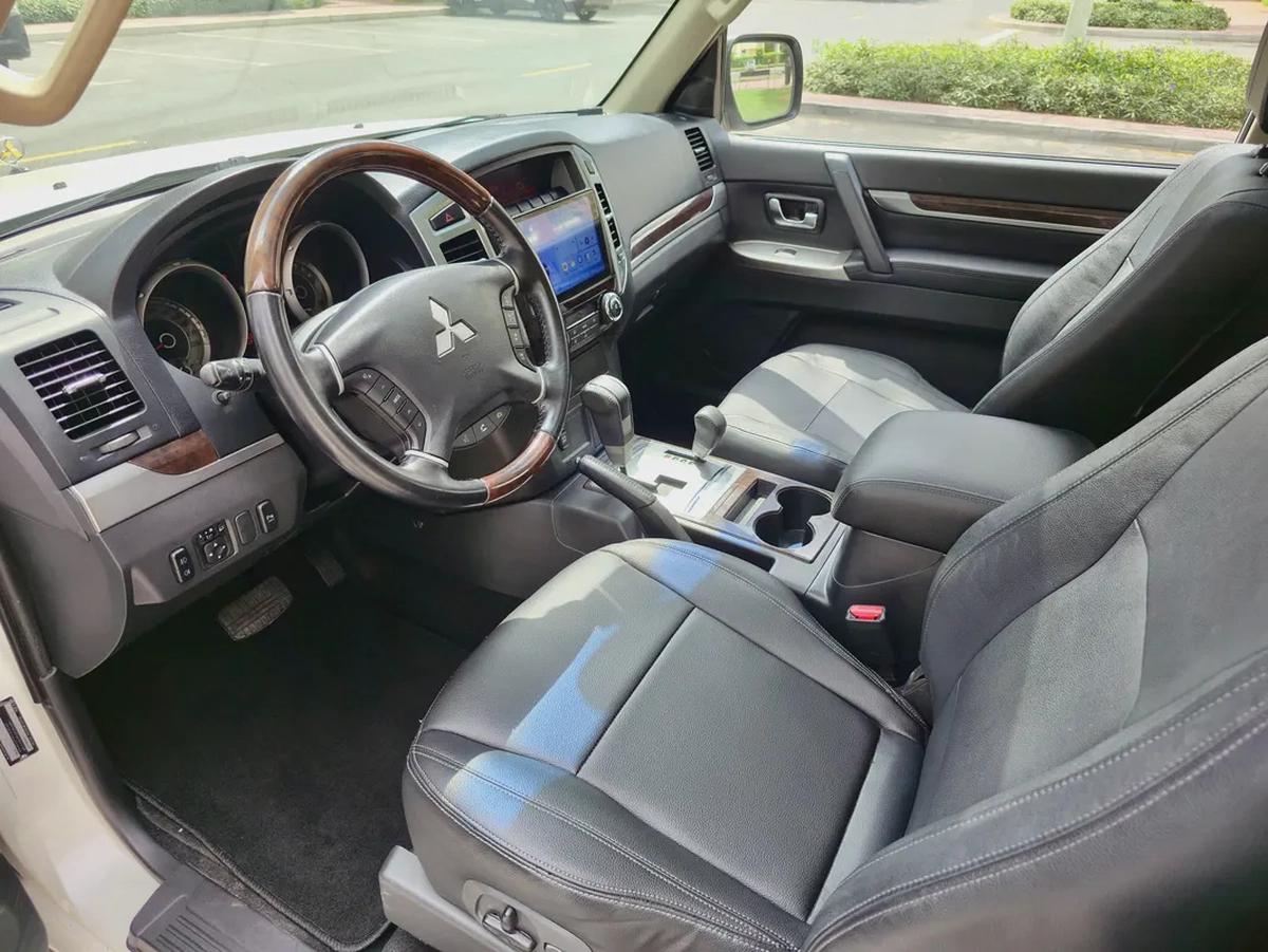 ZERO ACCIDENT II LIKE NEW II FULL SERVICE AVAILABLE II 0 FAULT II GCC Specs - Excellent Condition-16-16