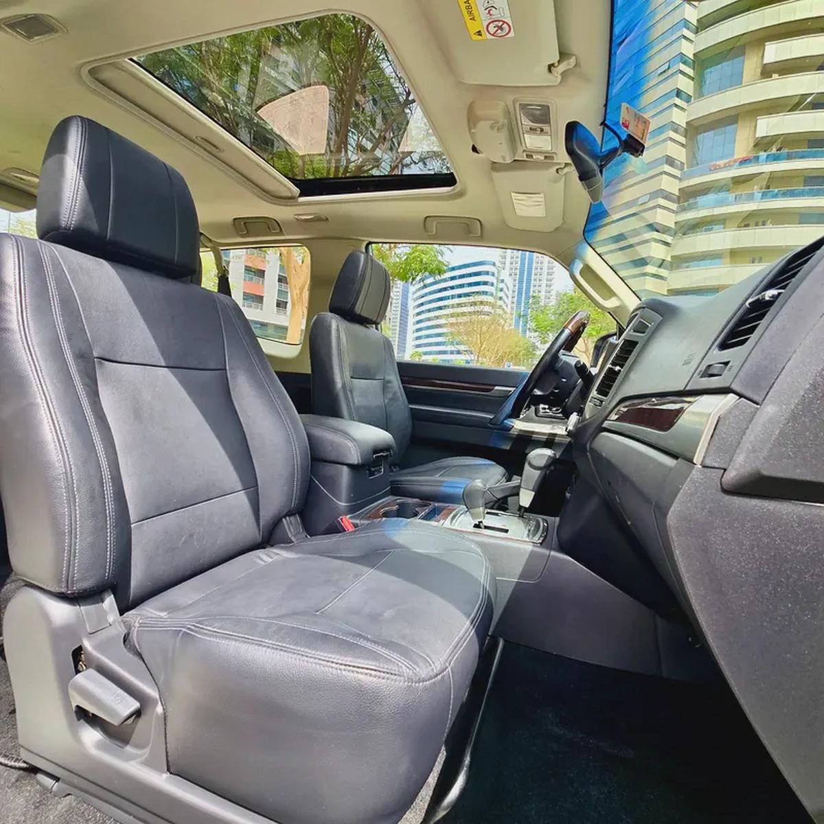 ZERO ACCIDENT II LIKE NEW II FULL SERVICE AVAILABLE II 0 FAULT II GCC Specs - Excellent Condition-18-18