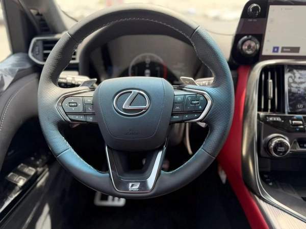 Lexus LX600 Fsport 3.5L twin turbo Model 2026