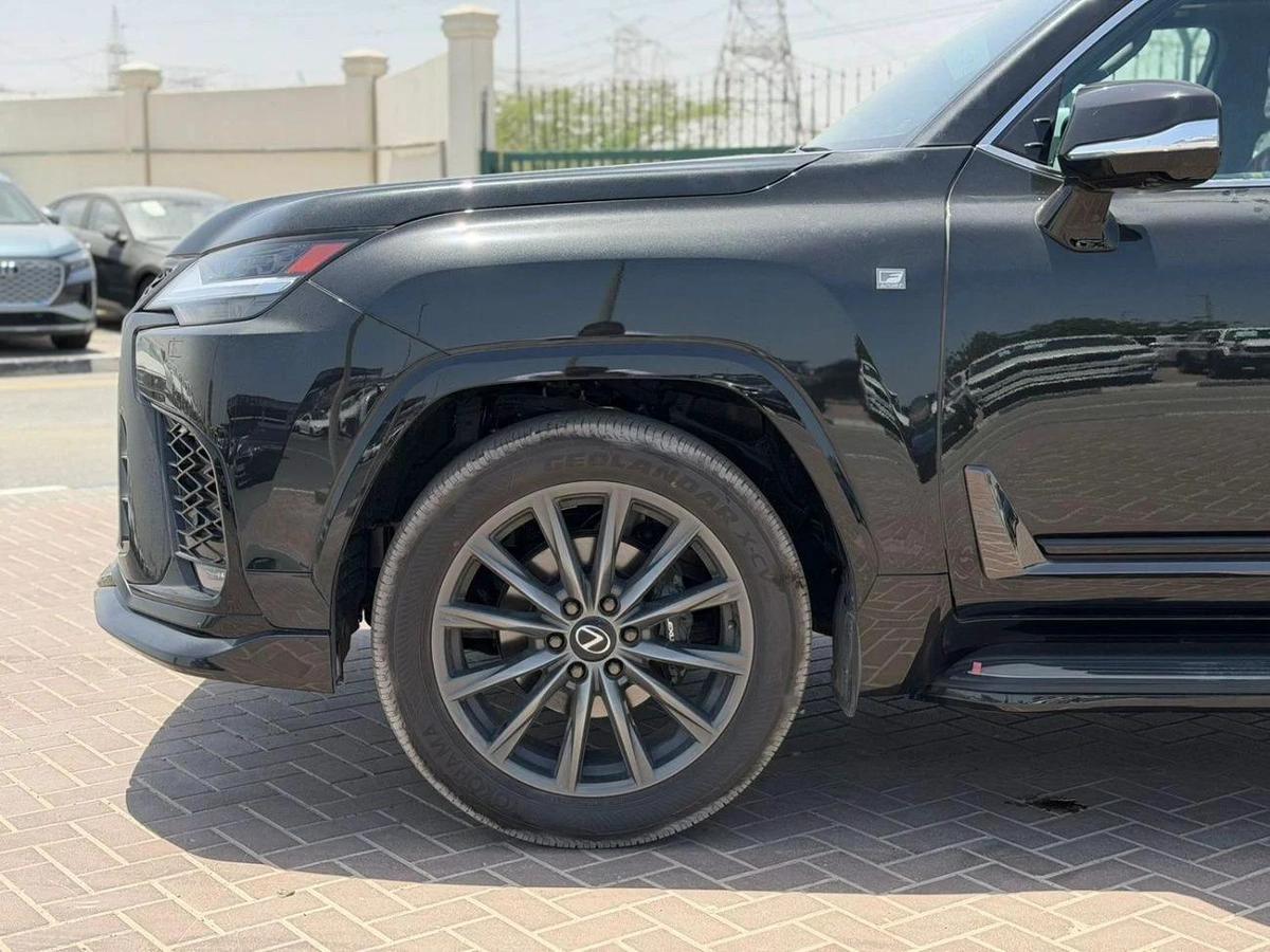Lexus LX600 Fsport 3.5L twin turbo Model 2026-17-17
