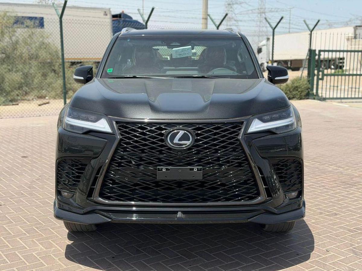 Lexus LX600 Fsport 3.5L twin turbo Model 2026-5-5