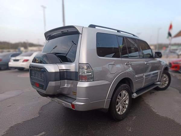 Mitsubishi Pajero GLS Highline 3.8L (274 HP) GLS Highline 3.8L full option