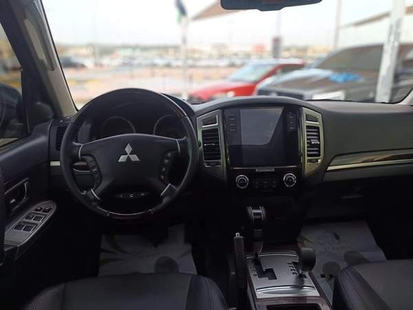 Mitsubishi Pajero GLS Highline 3.8L (274 HP) GLS Highline 3.8L full option