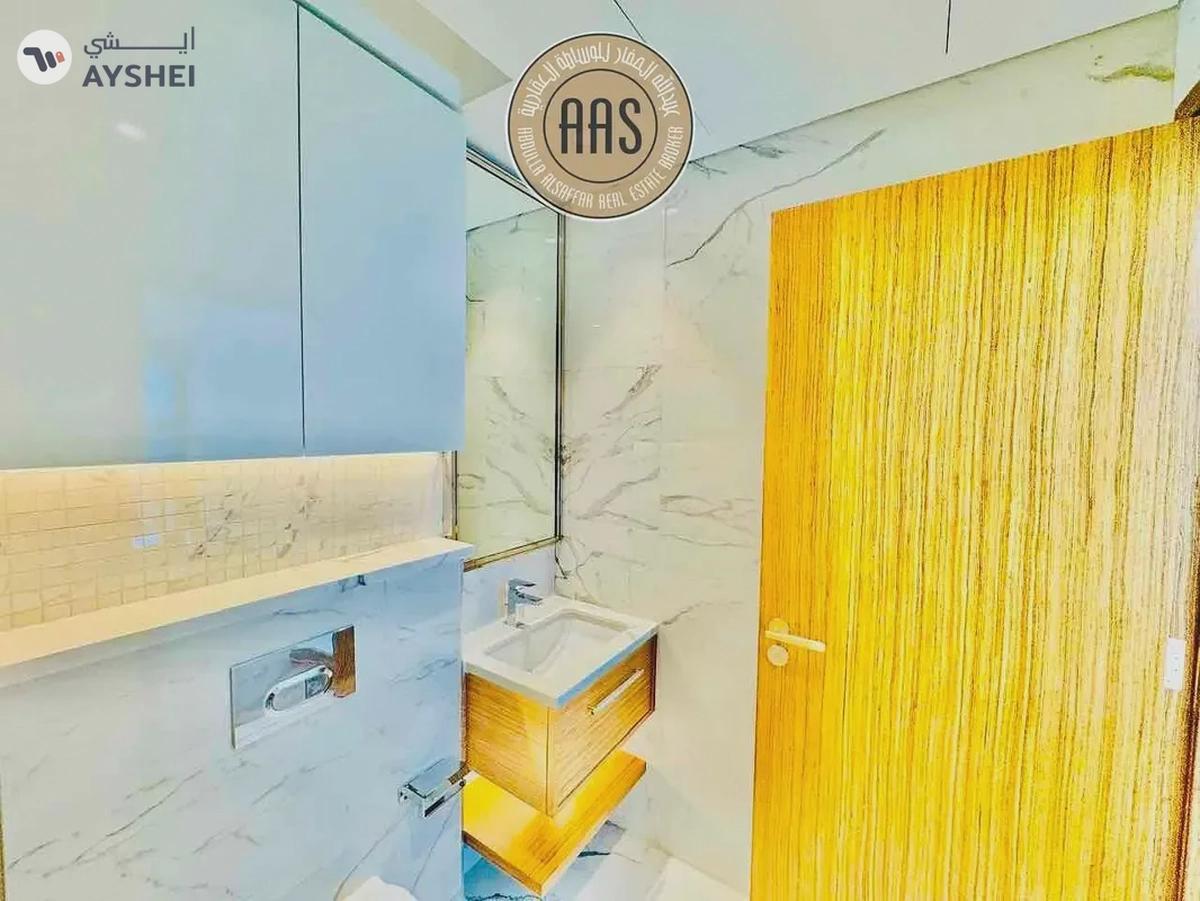 Very hot offer •• currently handing over •• best deal-7-7