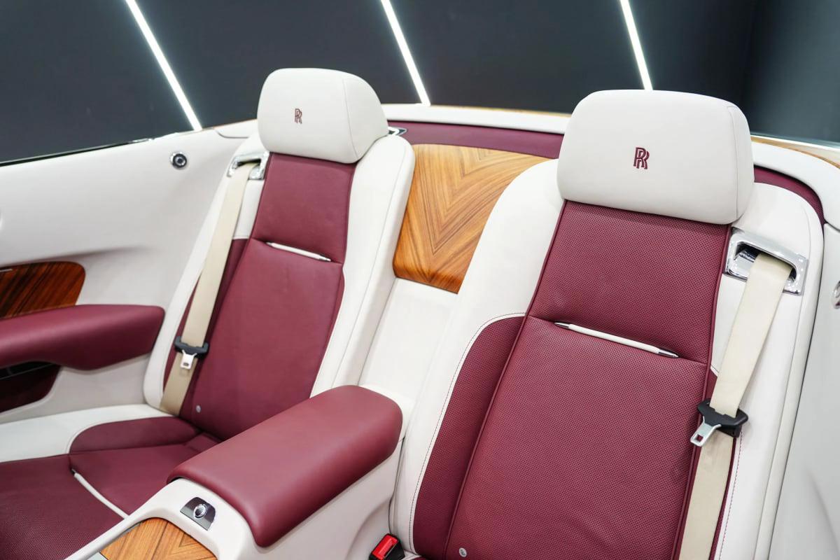 Rolls-Royce Dawn-4-4