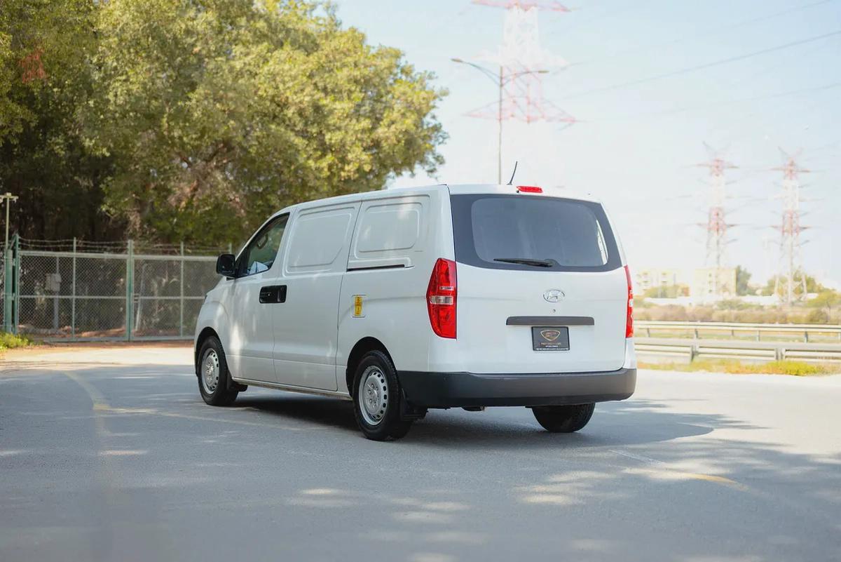 H1 Delivery Van | Manual | GCC Specs | Ref#H89342-3-3