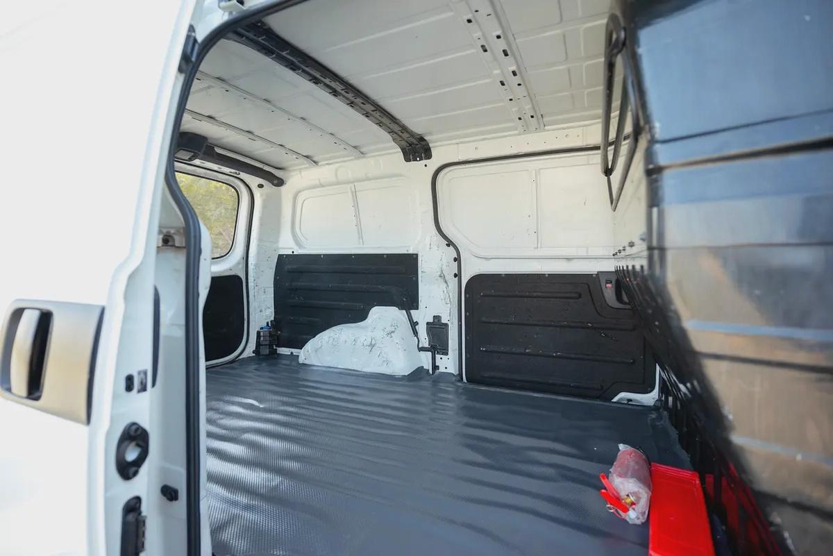 H1 Delivery Van | Manual | GCC Specs | Ref#H89342-7-7