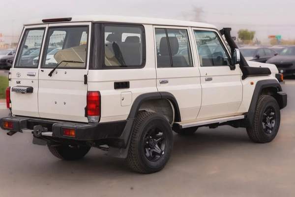 2025 Toyota Land Cruiser 70 LX - GCC Specs - Brand New!