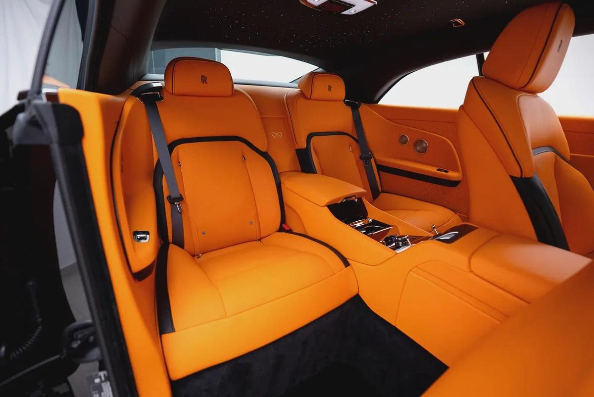 2026 ROLLS ROYCE SPECTRE | BLACK BADGE | FULL OPTION |-15-15