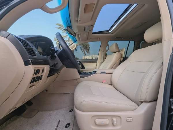 TOYOTA LAND CRUISER 2015 FACELIFTED 2025 FULL OPTION GXR V6 4.0L IN EXCELLENT CONDITION