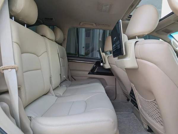 TOYOTA LAND CRUISER 2015 FACELIFTED 2025 FULL OPTION GXR V6 4.0L IN EXCELLENT CONDITION