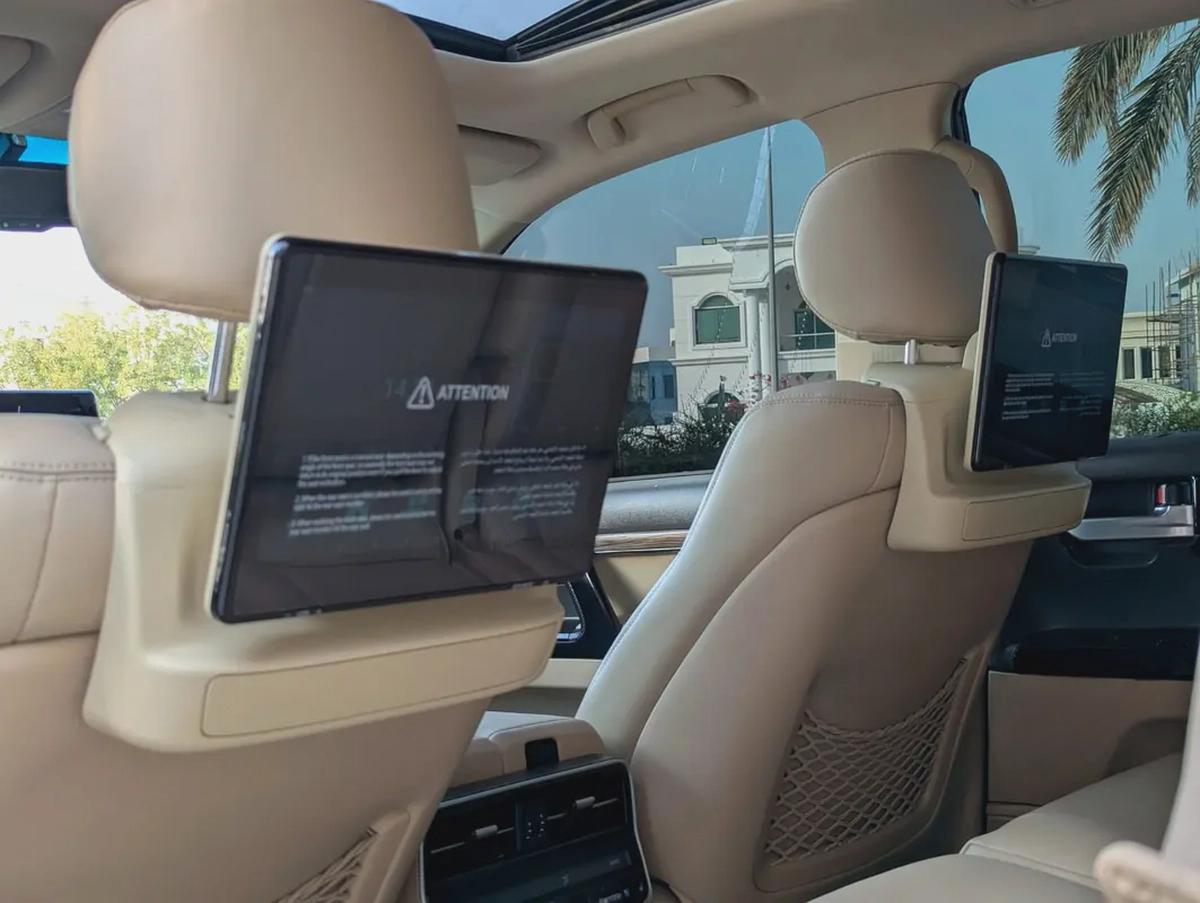 TOYOTA LAND CRUISER 2015 FACELIFTED 2025 FULL OPTION GXR V6 4.0L IN EXCELLENT CONDITION-12-12