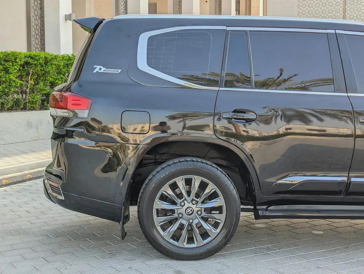 TOYOTA LAND CRUISER 2015 FACELIFTED 2025 FULL OPTION GXR V6 4.0L IN EXCELLENT CONDITION-13-13