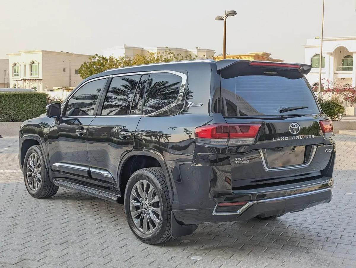 TOYOTA LAND CRUISER 2015 FACELIFTED 2025 FULL OPTION GXR V6 4.0L IN EXCELLENT CONDITION-14-14