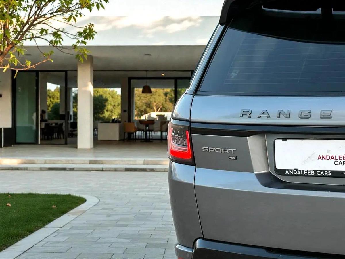 AED 3,440 P.M | 0% DOWN PAYMENT | RANGE ROVER SPORT HSE V6 | 2021 | GCC SPECS-9-9