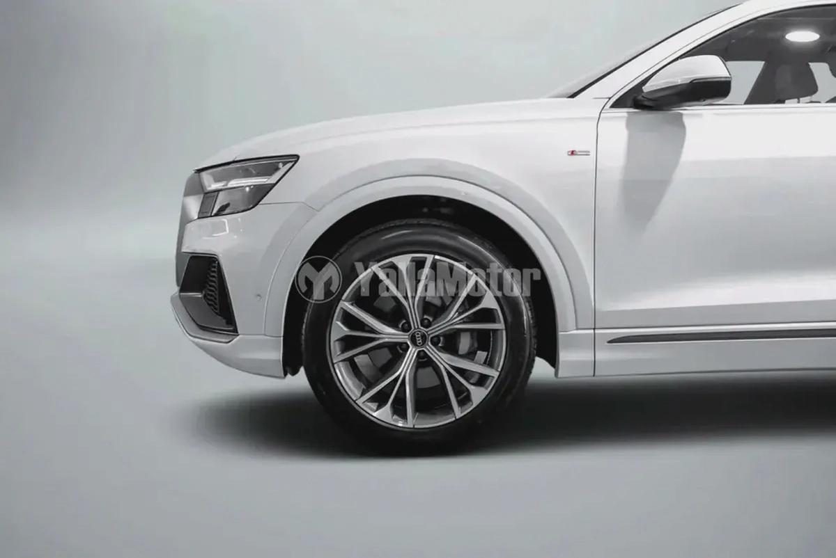 4,700 AED / 60 months | 0% DP | 2023 Audi Q8 55TFSi S-Line / Full Service History / Audi Warranty-5-5