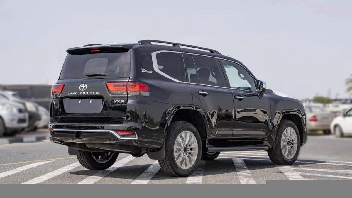 Toyota Land Cruiser VXR TWIN TURBO 3.5L-4-4